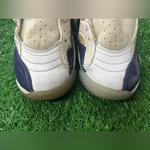 Jordan Jumpman Two Trey
USA (GS) Size 5Y - Picture 8 of 10